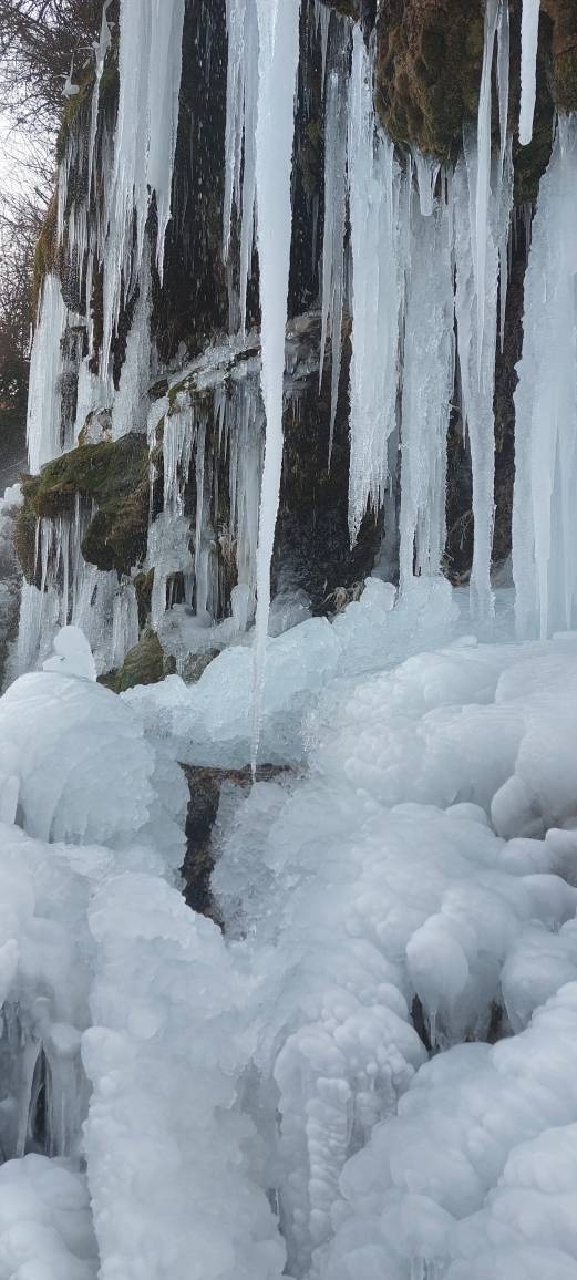 تصاویری از یخ زدن آبشار کندلوس