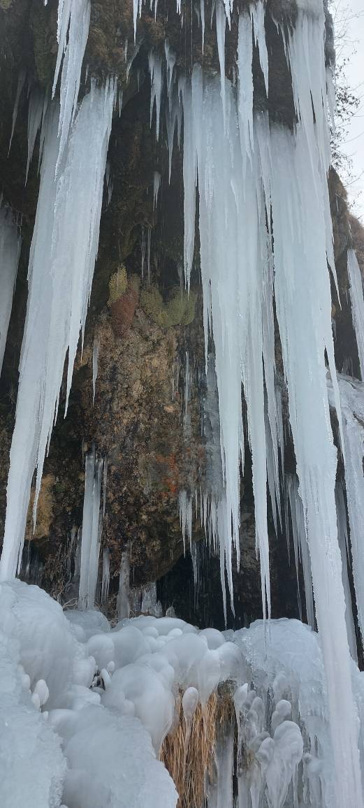 تصاویری از یخ زدن آبشار کندلوس