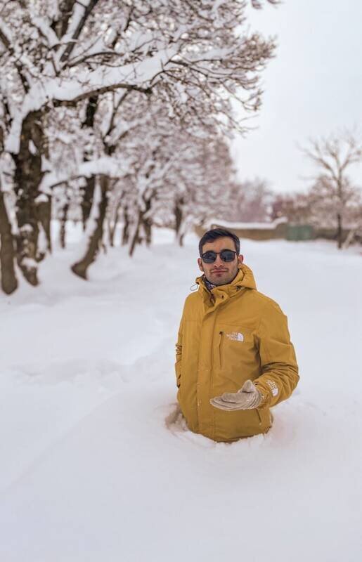 عکس | قابی متفاوت از ارتفاع بارش برف در همدان