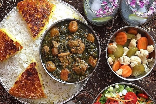 طرز تهیه «اسفناج پهلو»