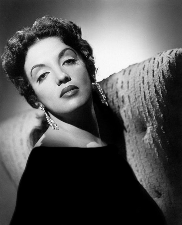 بازیگر زنی که مردان توان مقاومت در برابرش را نداشتند