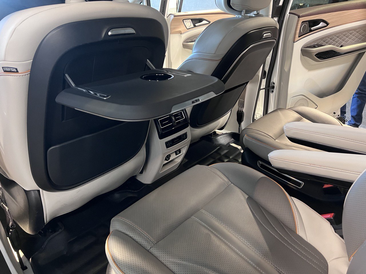 (تصاویر) آغاز فروش خودرو جدید