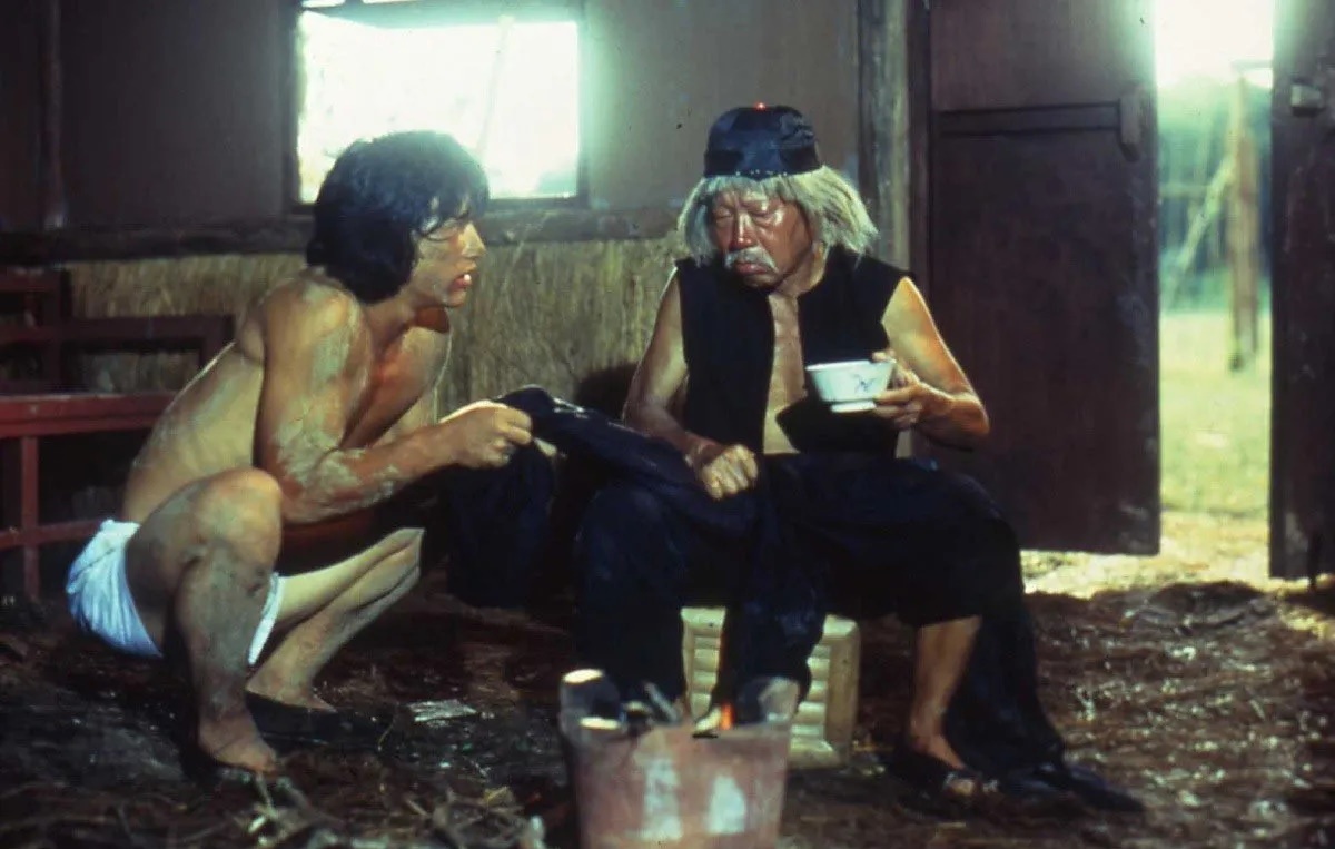 ۱۰ فیلم پر از اکشن جکی چان که احتمالاً ندیده‌اید؛ از The Armour Of God تا Shinjuku Incident//