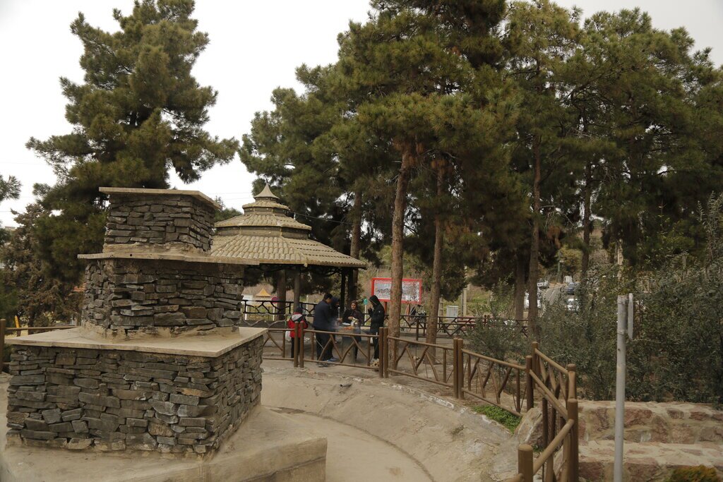 (عکس) شکارگاه دویست‌ساله تهران؛ زیست افعی شاخدار و مار پلنگی در این بوستان