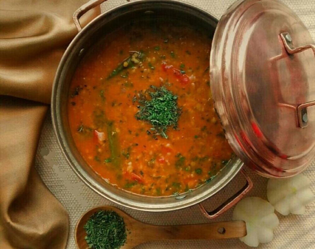 آش ترش ارومیه و گوزلمه غذا‌هایی برای پذیرایی از مهمانان نوروزی