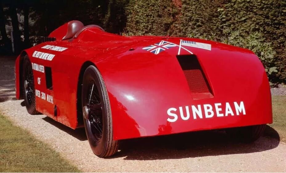 (تصویر) نام و قیافه عجیب اولین ماشین ۱۰۰۰ اسب بخاری تاریخ