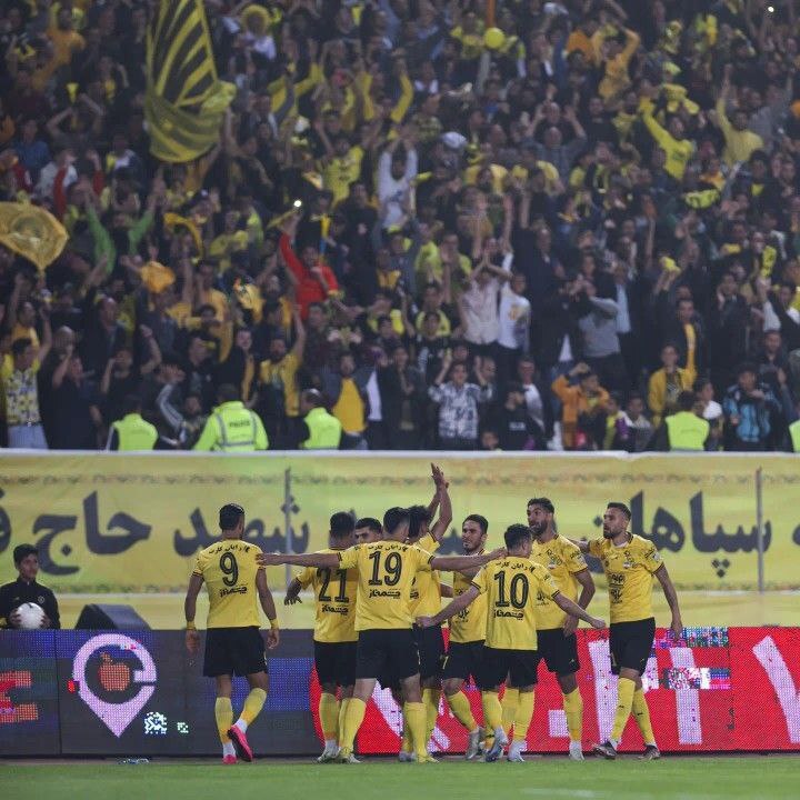 (عکس)جشن 60011 نفری در ورزشگاه نقش‌جهان!