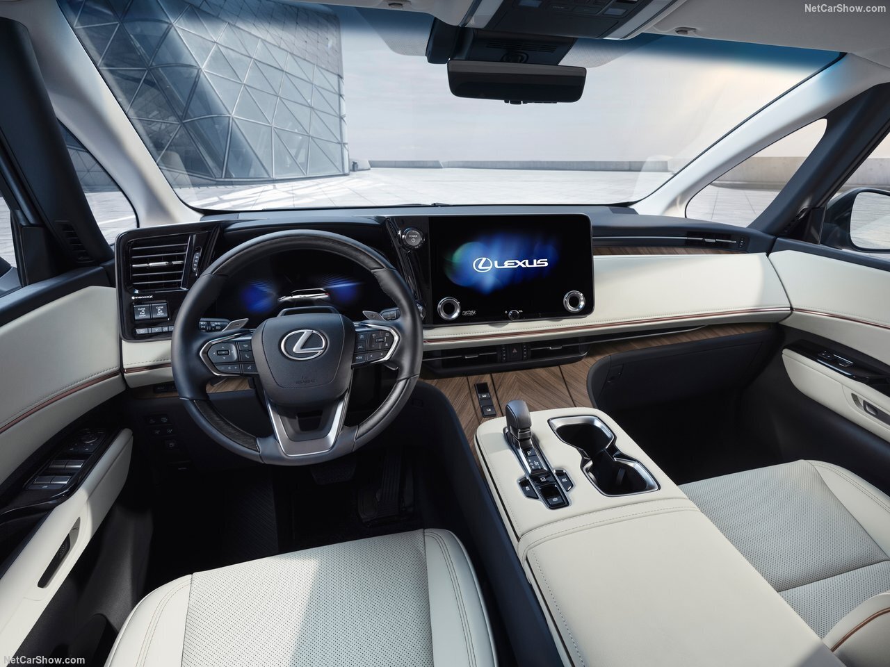 (عکس) لکسوس که ون بسازد، نتیجه تماشایی می‌شود