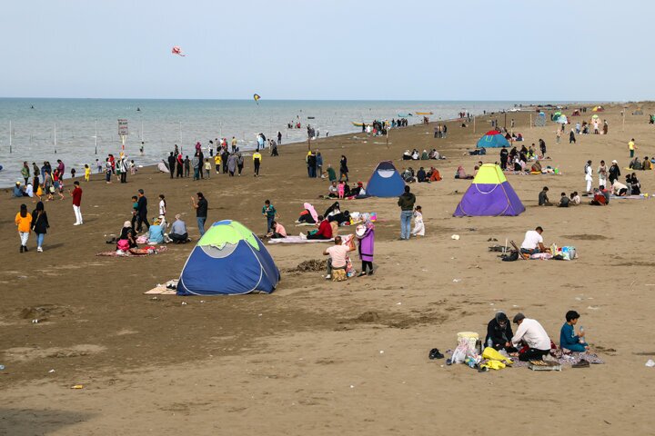 حضور میلیونی مسافران درتعطیلات فطر/توزیع روزانه ۵۰۰ تن مرغ در مازندران