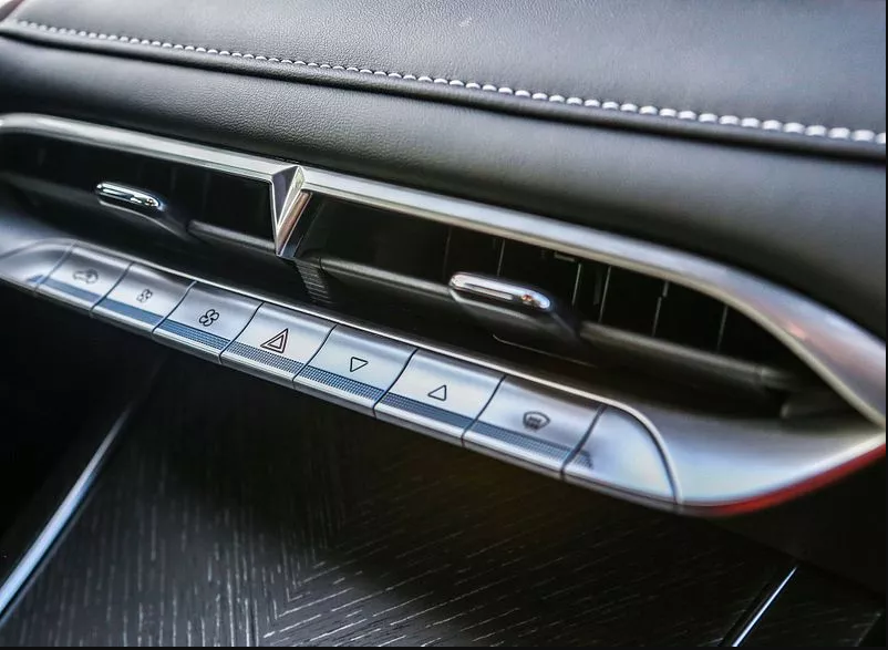 معرفی ونوسیا V-Online/ محصول مشترک چین و ژاپن به ایران می‌رسد