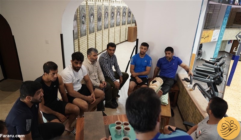 (تصویر) ۲ عکس خبرساز از علیرضا دبیر ۲ روز پس از عمل جراحی