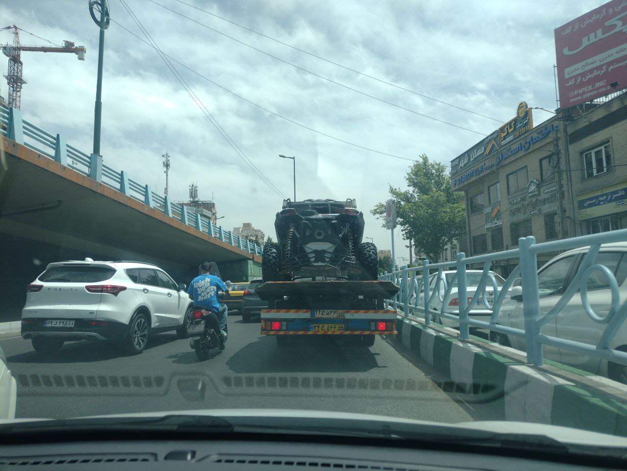 (تصویر) خودرو عجیبی در خیابان‌های تهران