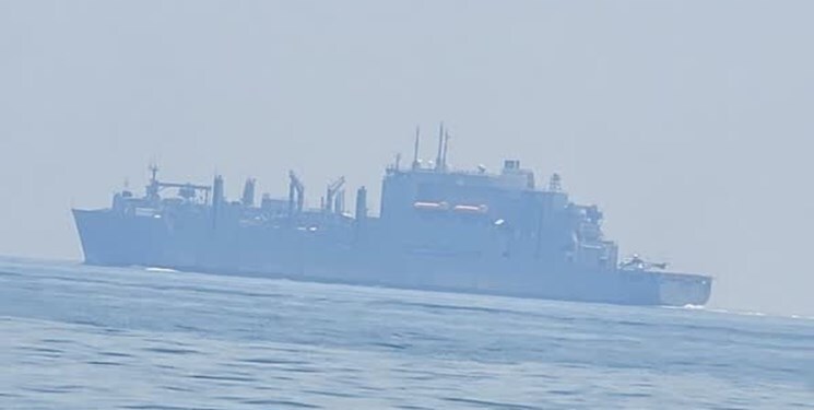 تصاویر رصد ناو آمریکایی «پل همیلتون» از سوی نیروی دریایی سپاه منتشر شد