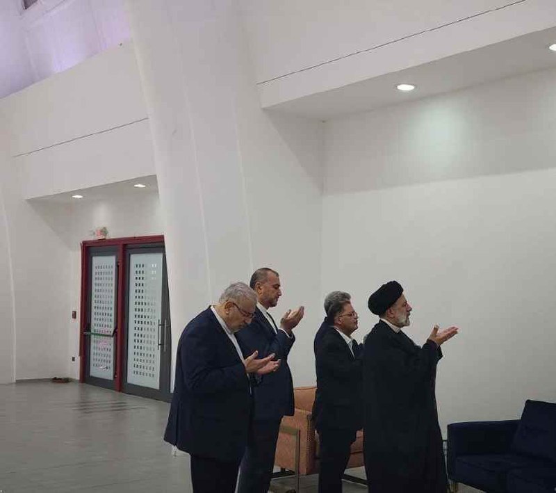 (تصویر) اقامه نماز رئیسی در کاخ ریاست جمهوری نیکاراگوئه