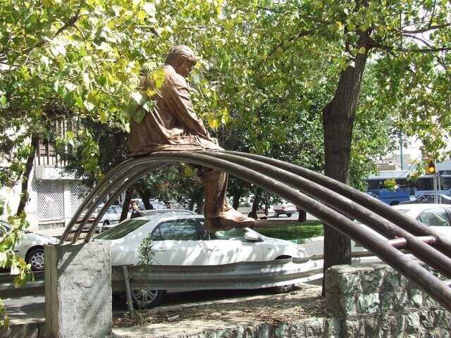 سر مجسمه معروف در سیدخندان دزدیده شد