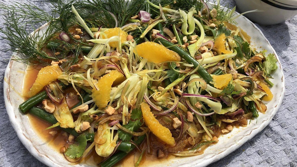 رنگین کمان را بخور! 5 سالاد دیدنی که به شما کمک می کند گیاهان زیادی در هفته بخورید