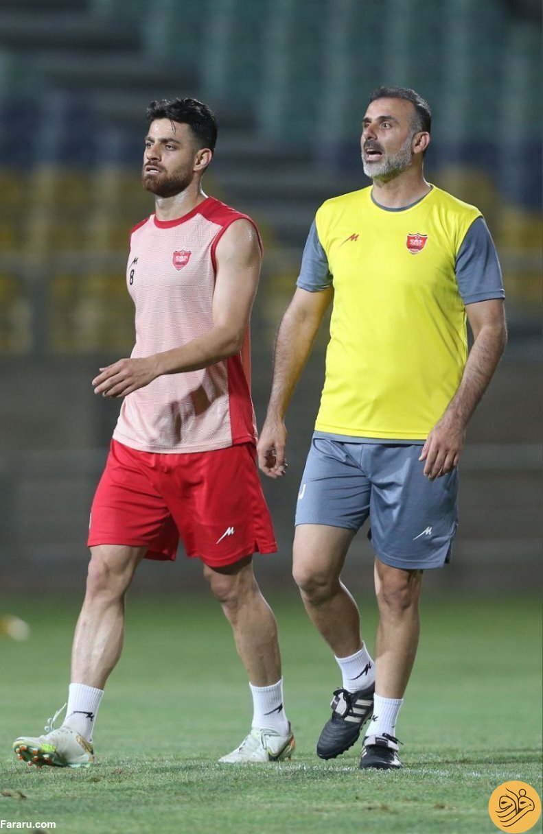 (تصویر) عکسی جالب از سیدجلال حسینی در تمرین پرسپولیس