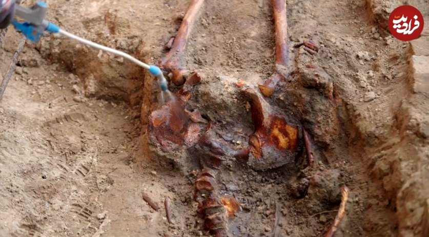 (تصاویر) کشف غافلگیرکنندۀ باستان‌شناسان هلندی در زیر ساختمان مجلس
