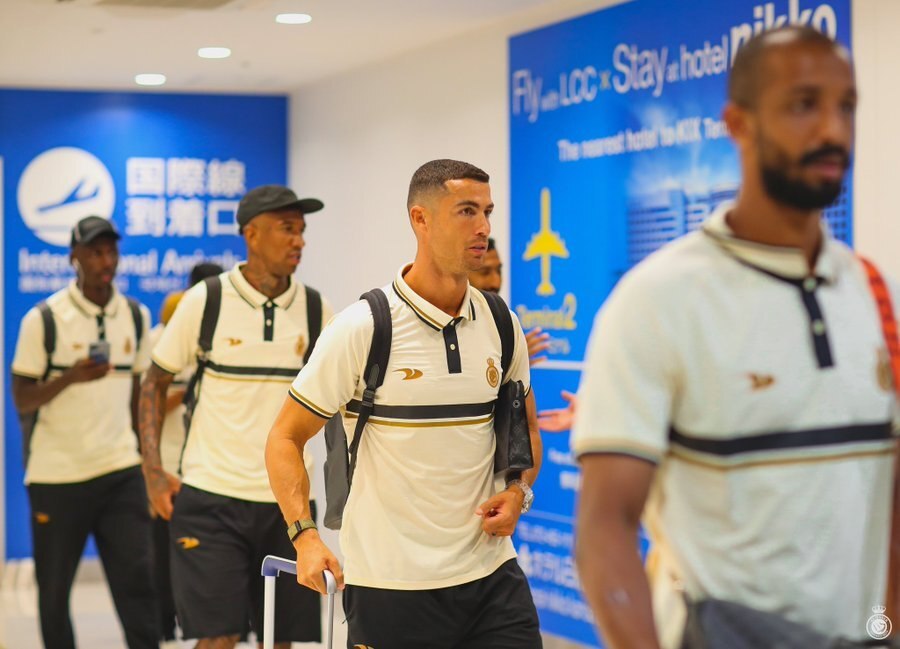 (عکس) رونالدو در راه ژاپن همراه با تیم النصر