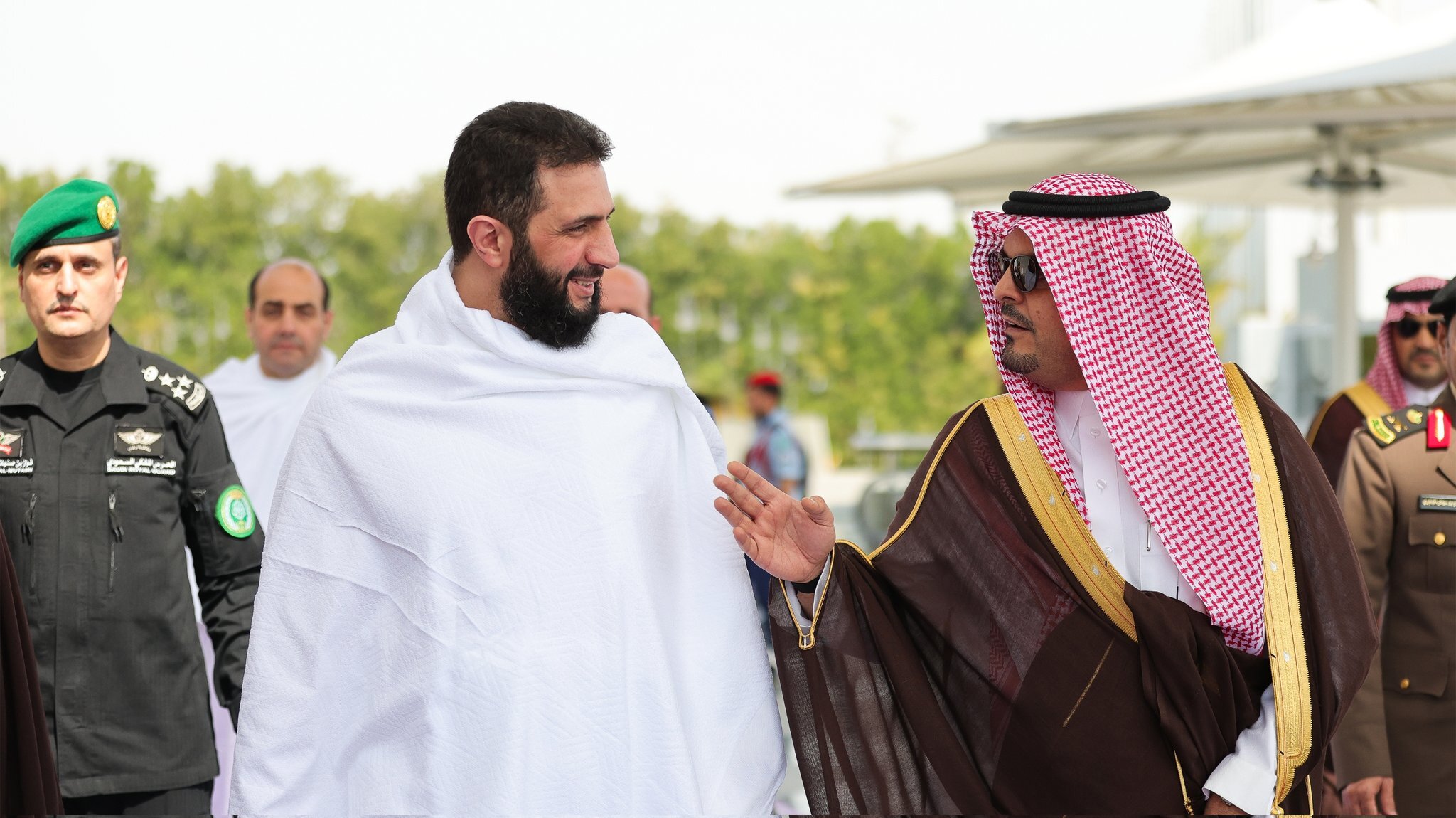 (عکس) ابومحمد الجولانی برای مناسک حج لباس احرام پوشید