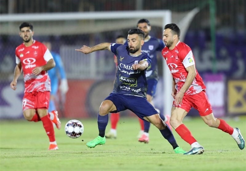 برد ارزشمند کویری؛ پرسپولیس بیخ گوش سپاهان و تراکتور
