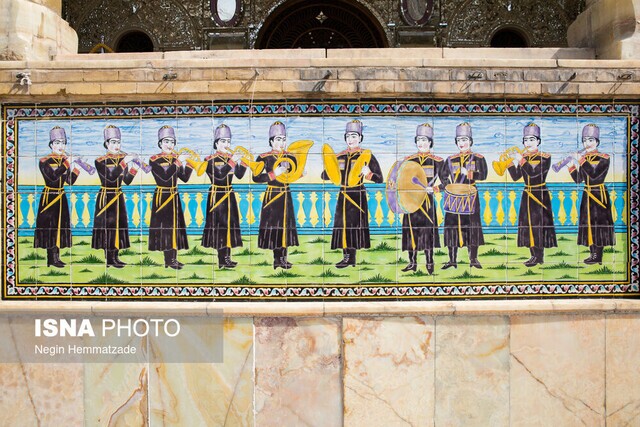 ماجرای تغییر شکل سرباز نوازنده در کاخ گلستان