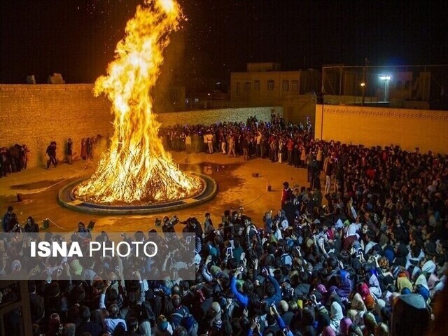 آئین کهن چهارشنبه‌سوری: از فال گوشی تا کوزه شکستن