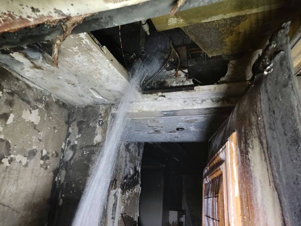 (عکس) چرا مرکز خرید پالادیوم آتش گرفت؟ / نجات ۱۰۰ نفر از آتش