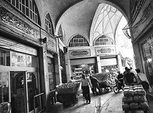 بازار مفت‌بر‌ها و ماجرای حاج‌علی جغجغه | ۱۴ خرده‌روایت پرنکته از قلب اقتصادی پایتخت