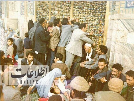 (عکس) عکس‌های منتشرنشده اطراف حرم امام رضا (ع) و پنجره فولاد/ سال ۱۳۵۶