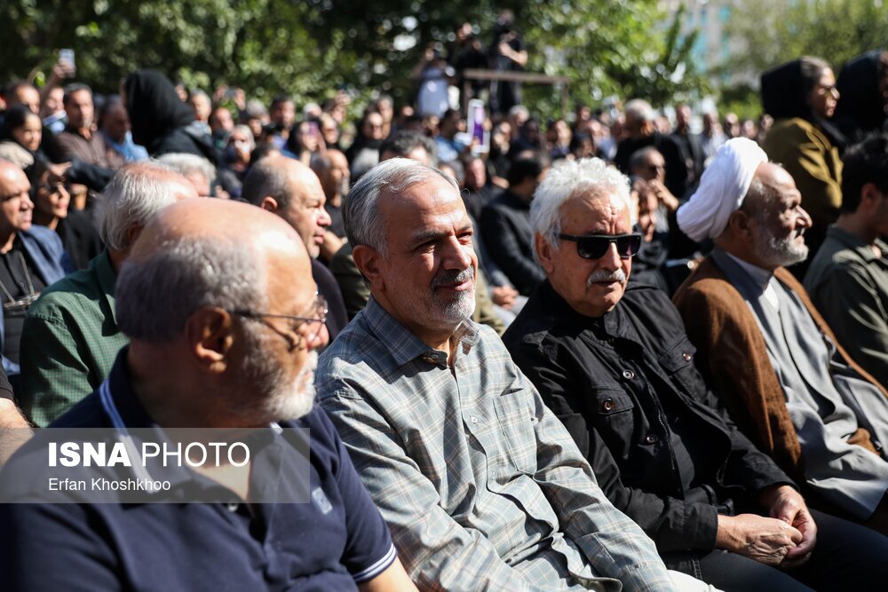 (عکس) حضور احمد مسجدجامعی در مراسم تشییع پیکر آتیلا پسیانی