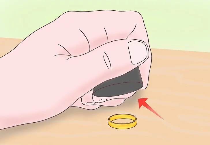 ترفند‌های تشخیص طلای اصل از تقلبی؛ مواظب باش سرت کلاه نره!