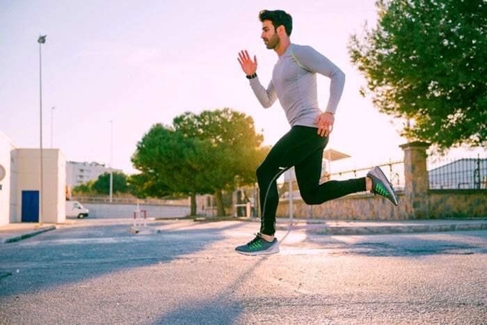 بهترین داروی گیاهی و خانگی درمان خواب رفتن دست و پا‌ها + طب سنتی