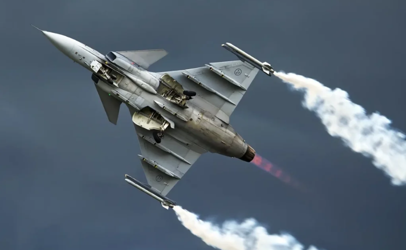 (تصاویر) مقایسه JAS-۳۹ Gripen و Sukhoi SU-۳۵؛ جنگنده سوئدی بهتر است یا روسی؟