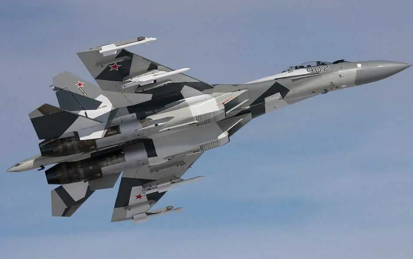(تصاویر) مقایسه JAS-۳۹ Gripen و Sukhoi SU-۳۵؛ جنگنده سوئدی بهتر است یا روسی؟