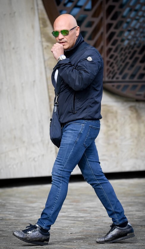 این برادران طاس و گوشتالو با عینک‌های آفتابی روی سر چگونه جهانی شد؟