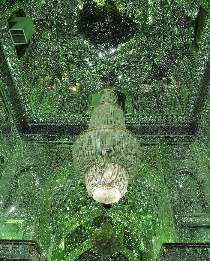 از مسجد شاه چراغ تا ساختمان هرمس ژاپن در لیست فضا‌های رویایی در حال تکمیل