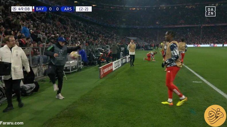 (عکس) حرکت جالب ستاره بایرن: تمرین با توپ‌جمع‌کن!