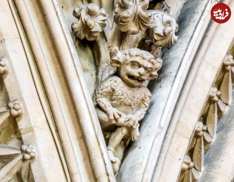 کشف چهره ۶۰۰ساله «بچه‌جن» در توالت یک خانه