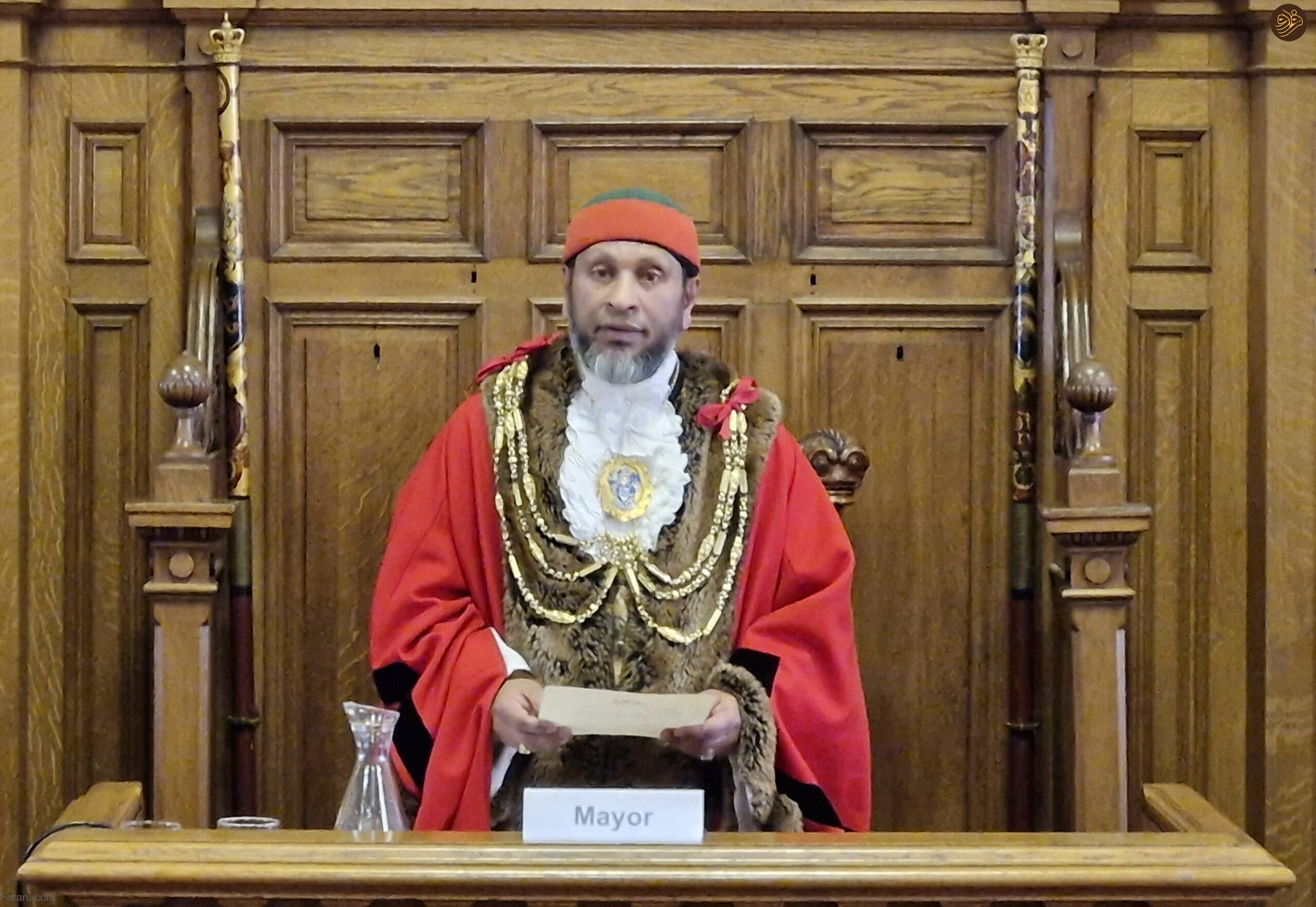 (عکس) یک مسلمان شهردار برایتون انگلیس شد