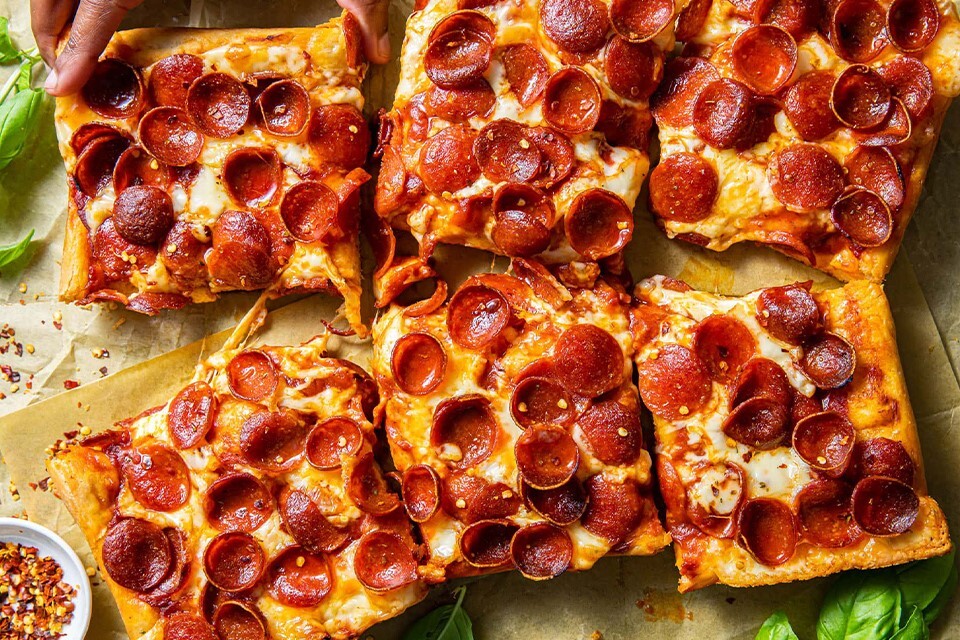 با قدیمی‌ترین و بهترین پنیر پیتزای دنیا آشنا شوید (پنیر موزارلا)