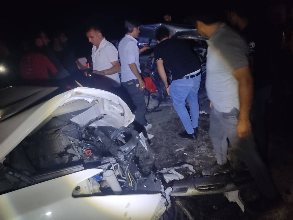 (تصاویر) ۳ کشته در تصادف زنجیره‌ای جاده ماکو در آذربایجان‌غربی