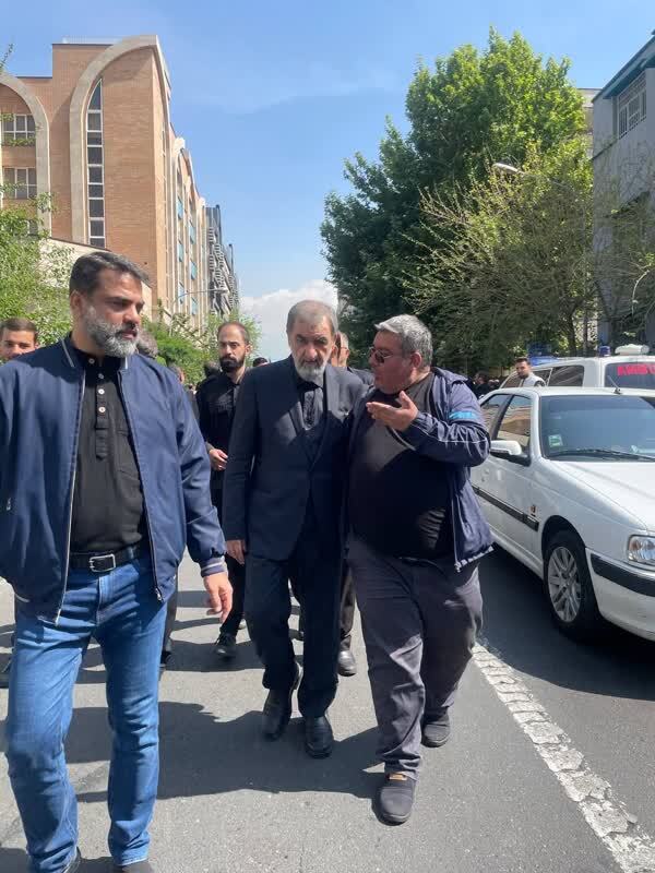 حضور محسن رضایی در مراسم تشییع شهدای خدمت