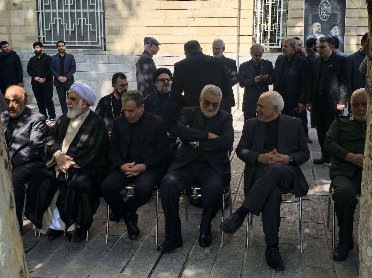 حضور ظریف و عراقچی در مراسم تشییع پیکر امیرعبداللهیان در وزارت امور خارجه//