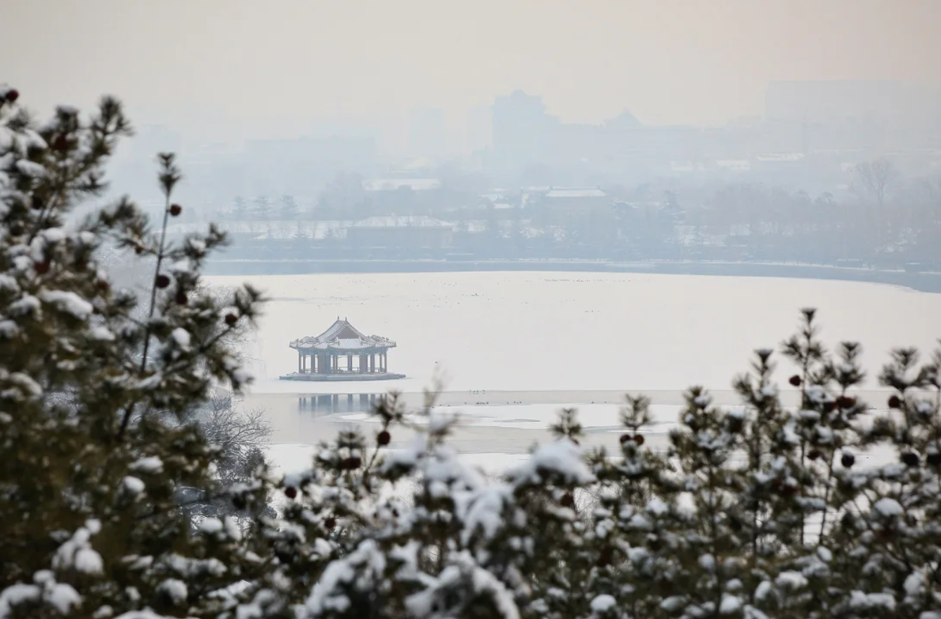 باغ خوش منظره ای که به مقر مخفی قدرت چین تبدیل شد/ با معادل چینی کرملین یا کاخ سفید آشنا شوید باغی با چشم اندازی زیبا که به مقر مخفی قدرت در چین تبدیل شده است/ با