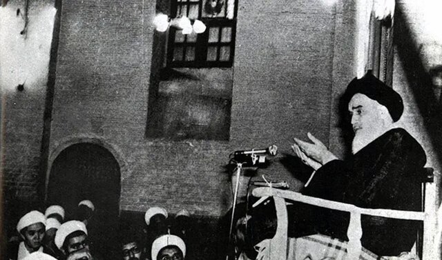 (تصاویر) تنها عکاسِ شناخته شده قیام ۱۵ خرداد کیست؟