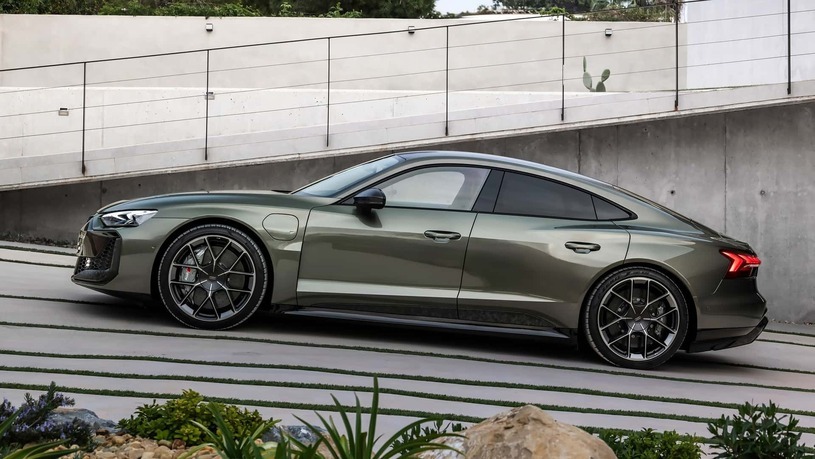 (عکس) ئی-ترون ؛ قوی ترین خودرو تمام دوران کمپانی آئودی معرفی شد