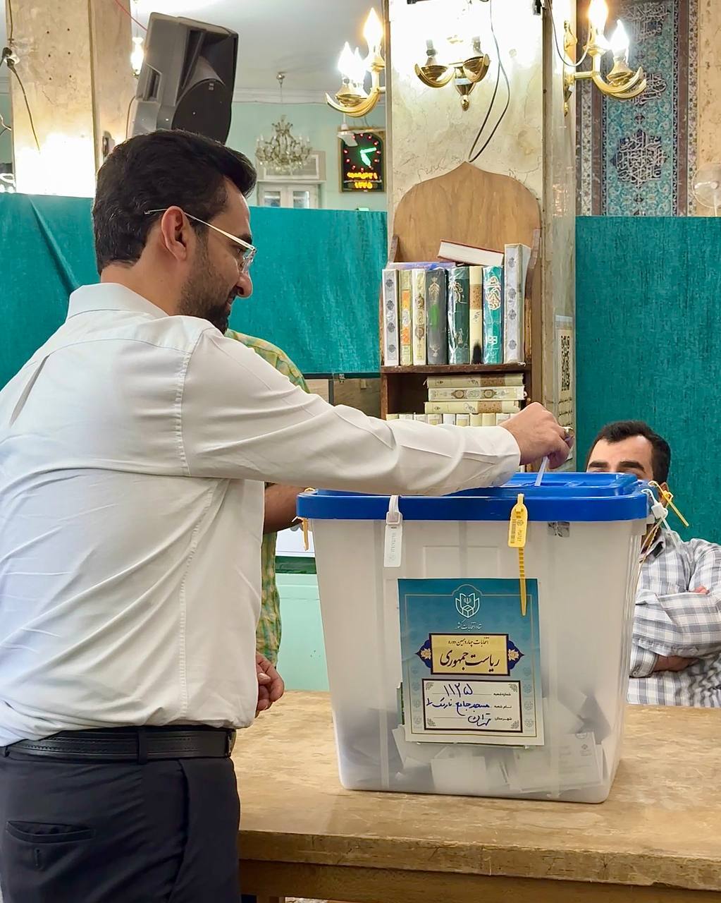 حاشیه و متن انتخابات ریاست جمهوری چهاردهم ۸ تیر حاشیه و متن انتخابات ریاست جمهوری چهاردهم ۸ تیر