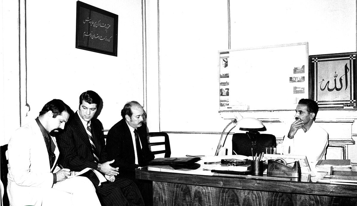 (عکس) مذاکرات رجایی