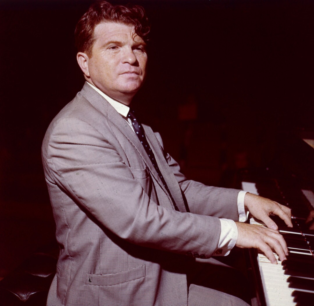 بهترین پیانیست‌های تاریخ؛ با ۲۸ نوازنده پیانو برتر از کلاسیک تا مدرن آشنا شوید در حال تکمیل